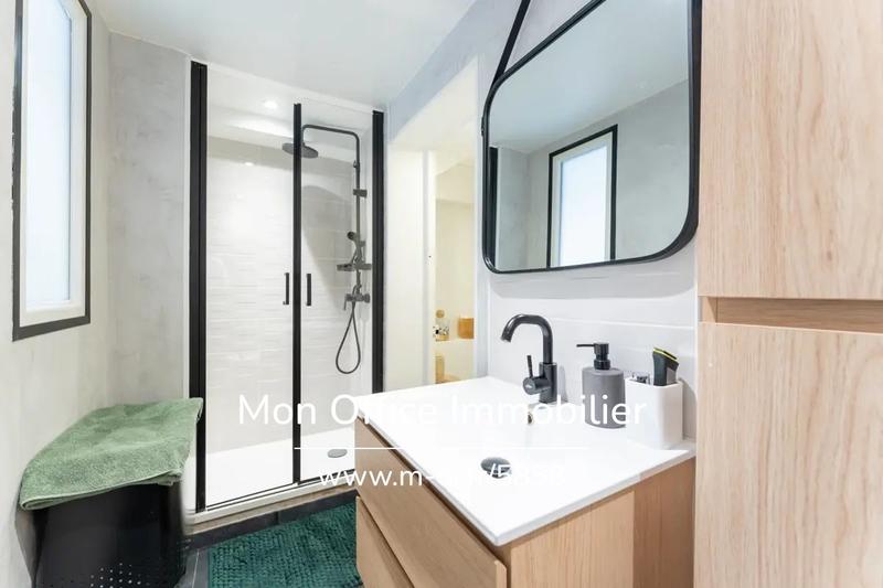 Maison - 185 m² - 7 pièces