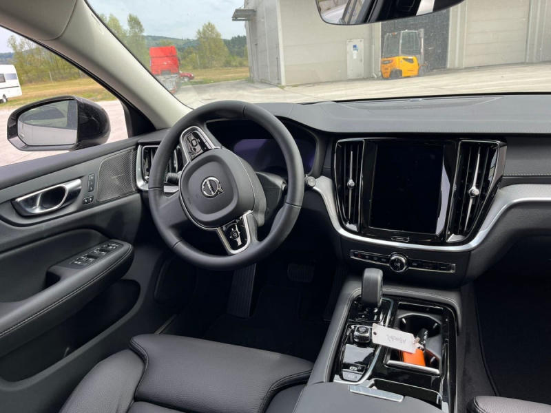 Volvo V60 Ultimate Dark T6 pHEV 350hp Awd Geartronic