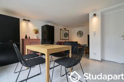 Chambre - 12 m² - 1 pièce