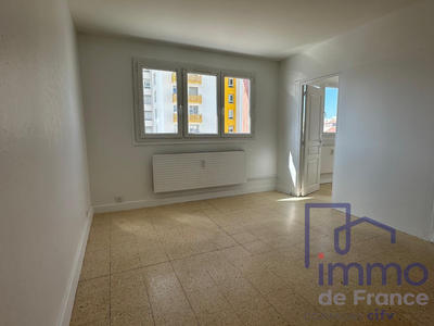 Appartement - 70 m² - 4 pièces