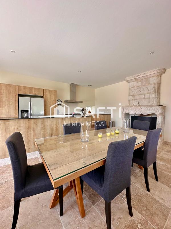 Maison - 550 m² - 16 pièces