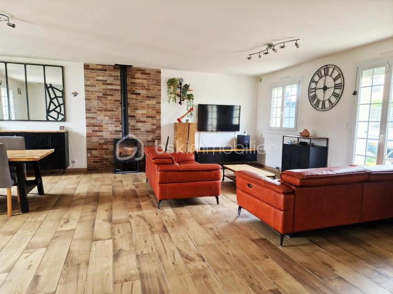 Maison - 143 m² - 7 pièces