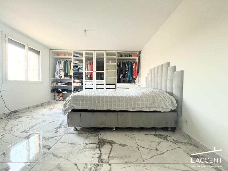 Maison - 183 m² - 6 pièces