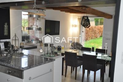 Maison - 208 m² - 11 pièces