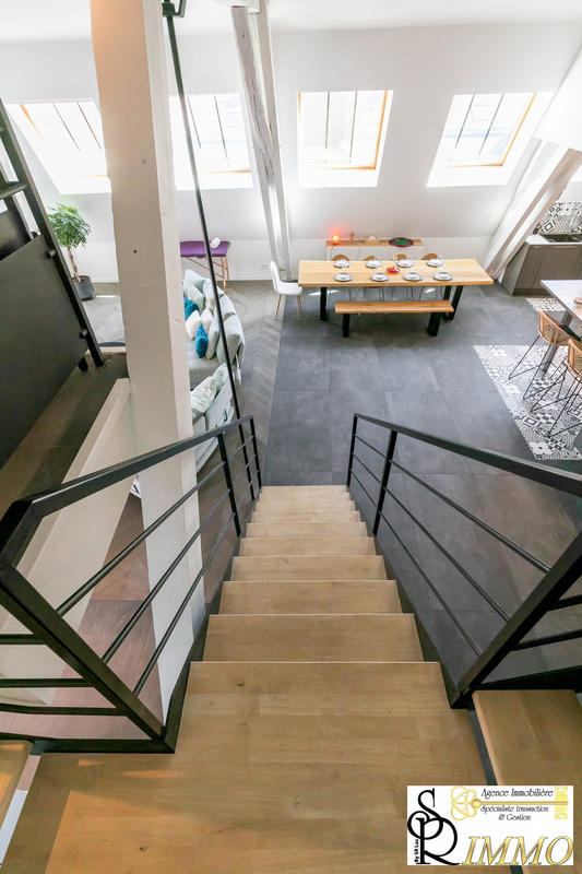 Appartement - 160 m² - 5 pièces