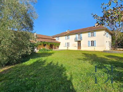 Maison - 380 m² - 14 pièces