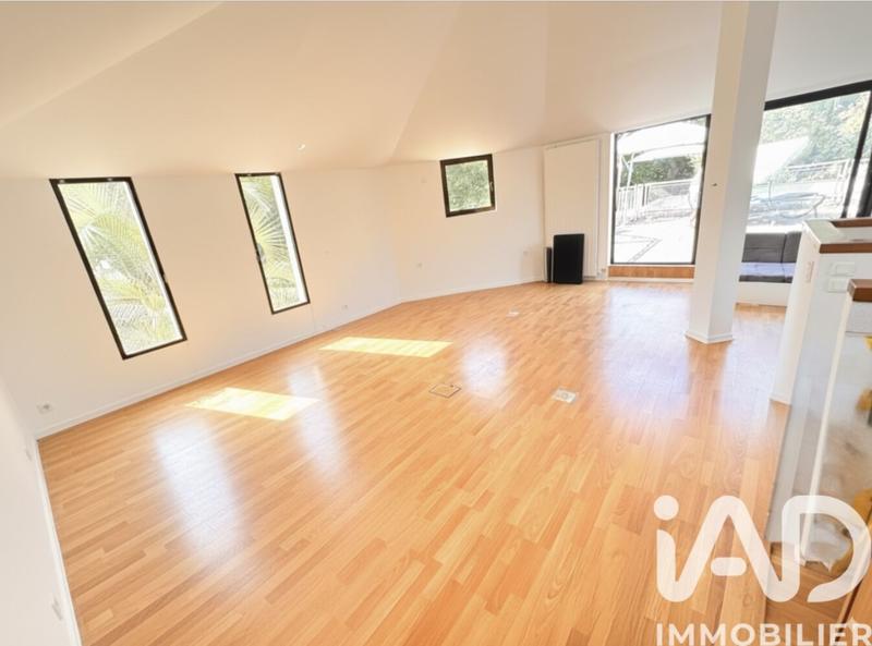 Maison de maîtres - 220 m² - 6 pièces