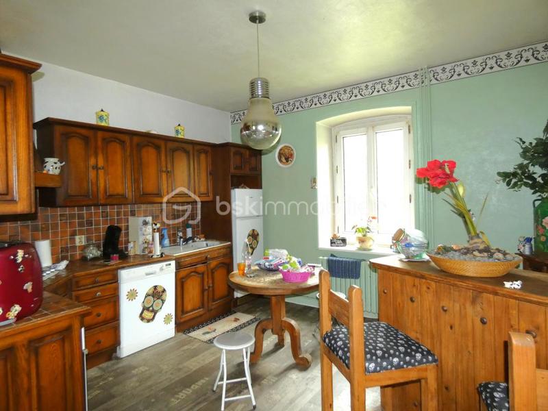 Maison ancienne - 186 m² - 8 pièces