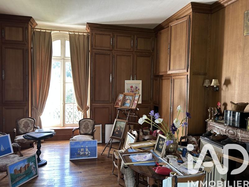 Maison - 281 m² - 10 pièces