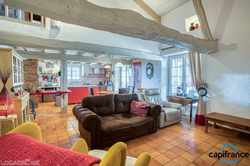 Maison - 200 m² - 8 pièces