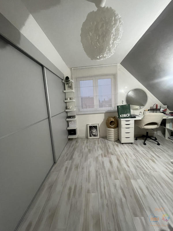 Maison - 180 m² - 5 pièces