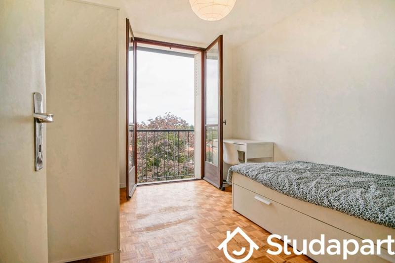 Chambre - 10 m² - 1 pièce