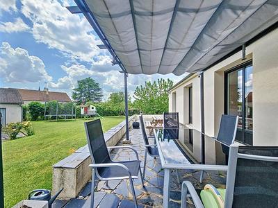 Maison - 260 m² - 10 pièces