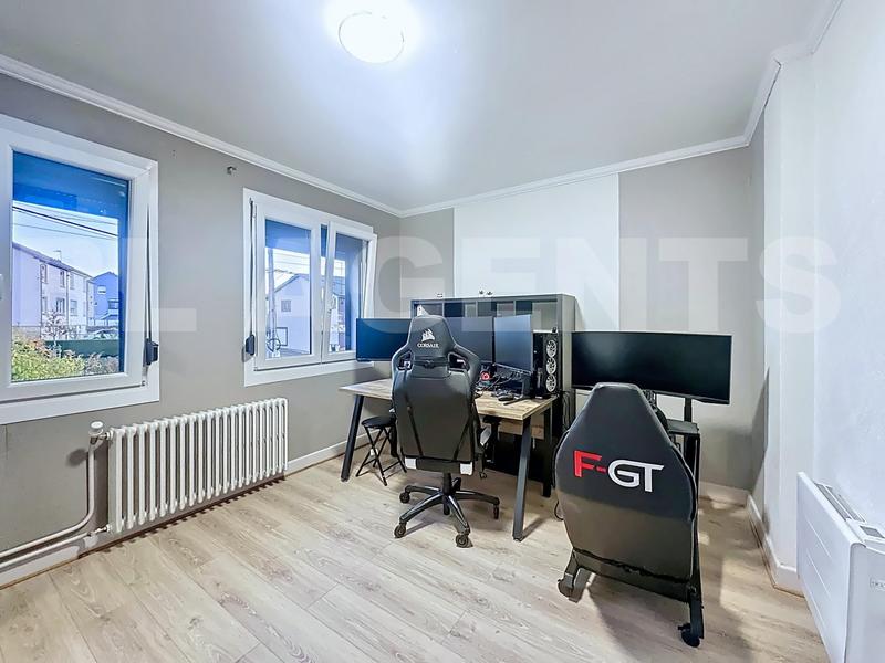 Maison jumelée - 69 m² - 5 pièces