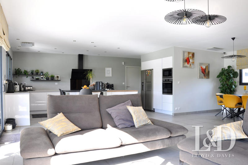 Villa - 178 m² - 6 pièces