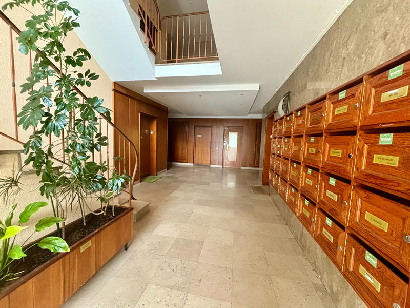 Appartement - 153 m² - 6 pièces