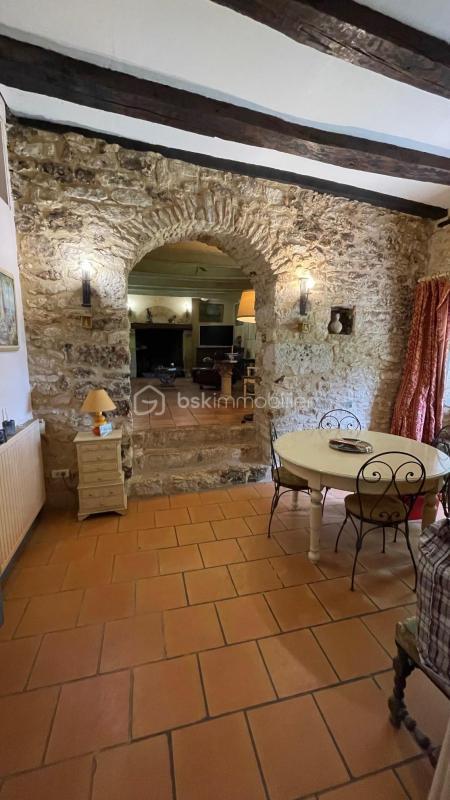 Demeure - 226 m² - 7 pièces