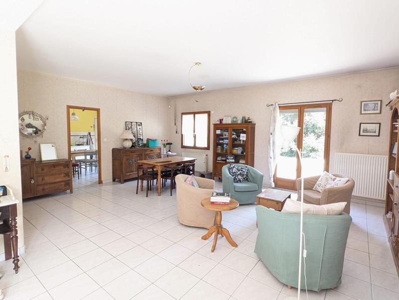 Maison traditionnelle - 200 m² - 8 pièces