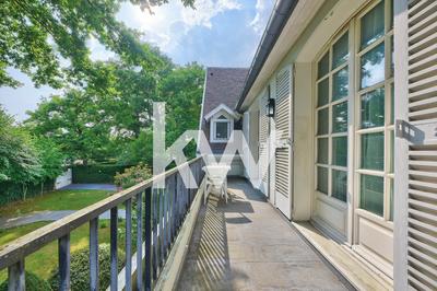 Maison - 498 m² - 14 pièces