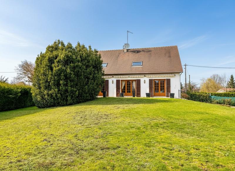 Maison traditionnelle - 150 m² - 7 pièces