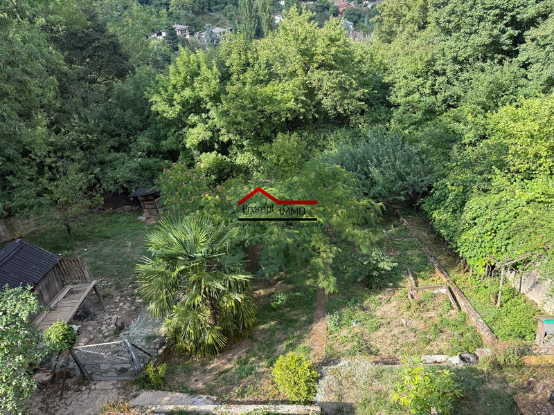 Maison - 229 m² - 7 pièces