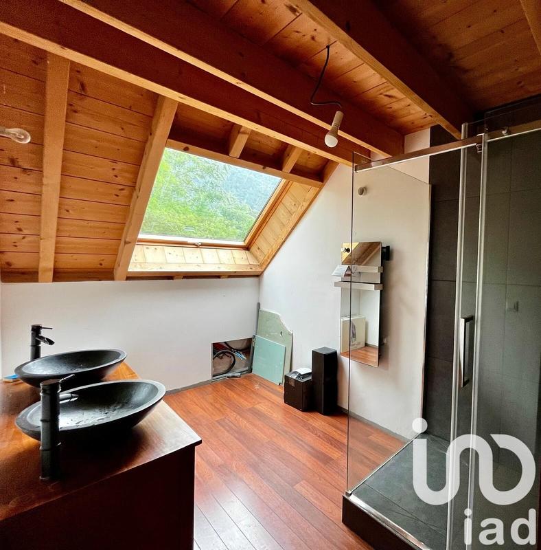 Châlet - 111 m² - 4 pièces