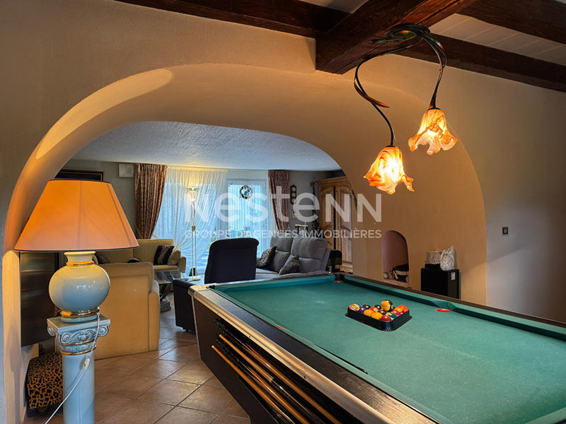 Maison - 273 m² - 10 pièces