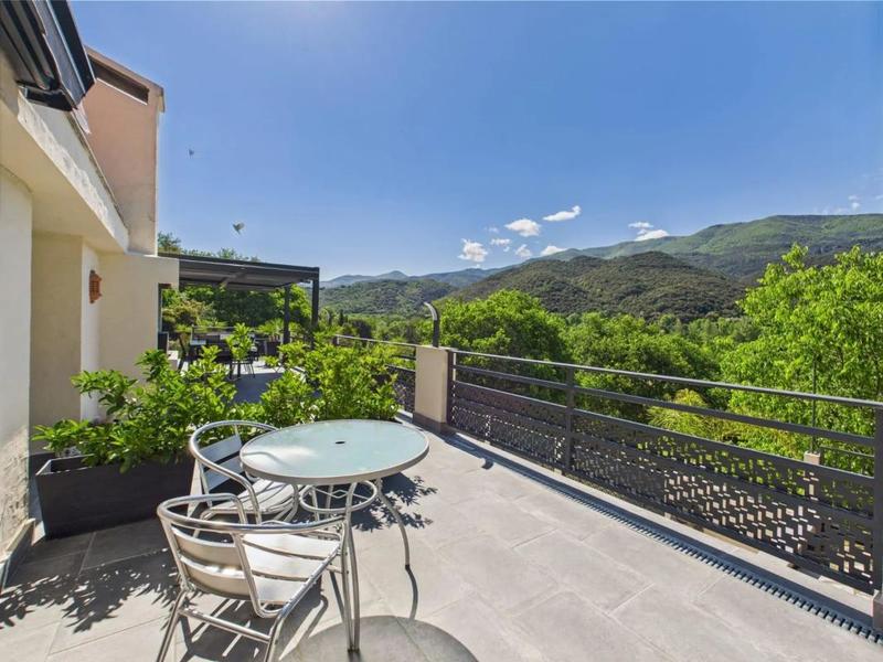 Propriété - 288 m² - 12 pièces