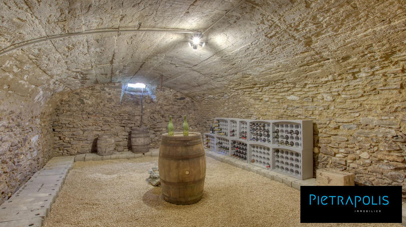 Maison - 261 m² - 8 pièces