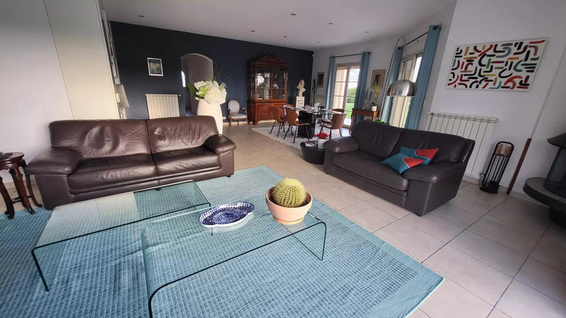 Maison - 204 m² - 5 pièces