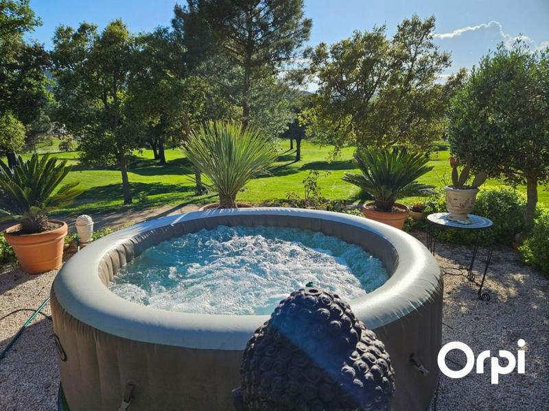 Maison - 104 m² - 4 pièces