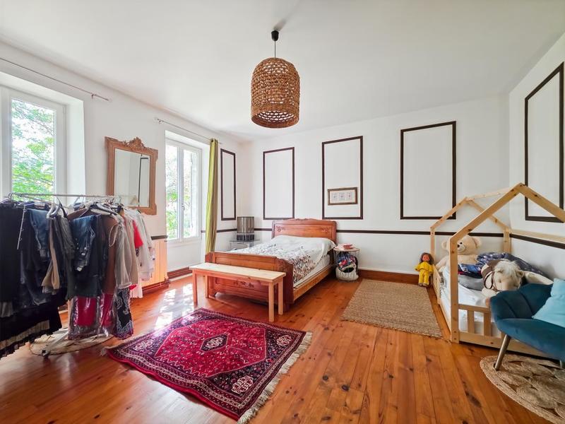 Demeure - 300 m² - 10 pièces