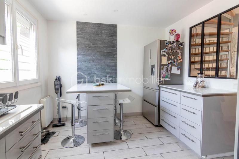 Maison - 84 m² - 4 pièces