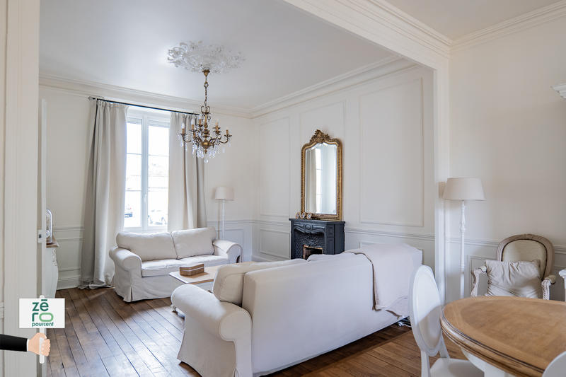 Maison - 256 m² - 8 pièces