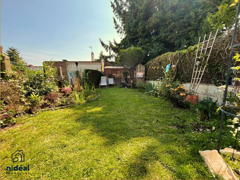 Maison - 90 m² - 5 pièces