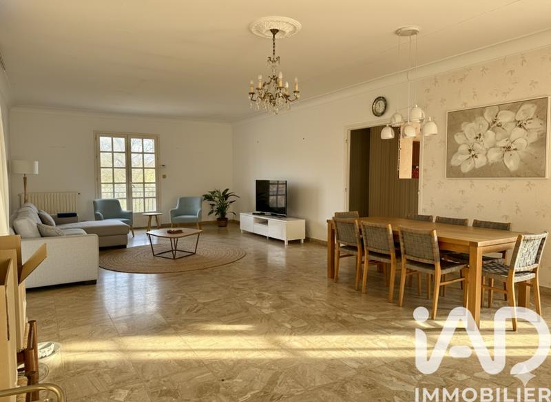 Maison - 195 m² - 8 pièces