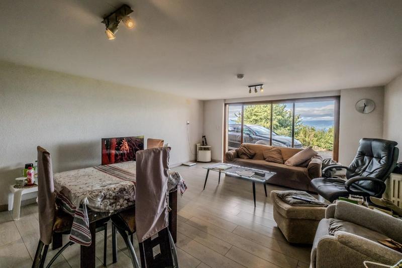 Maison - 216 m² - 9 pièces