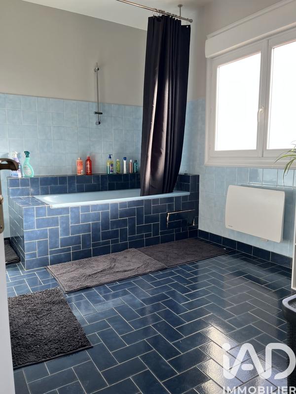 Maison - 206 m² - 7 pièces