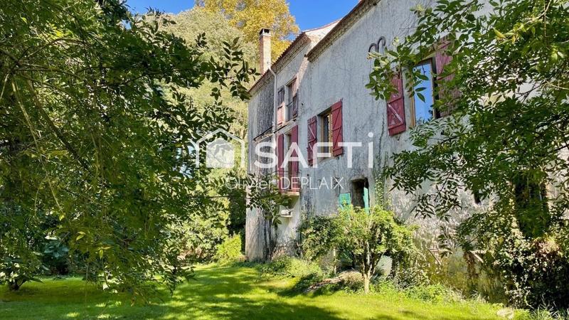 Maison - 400 m² - 9 pièces