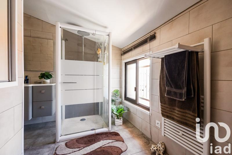 Maison - 260 m² - 7 pièces