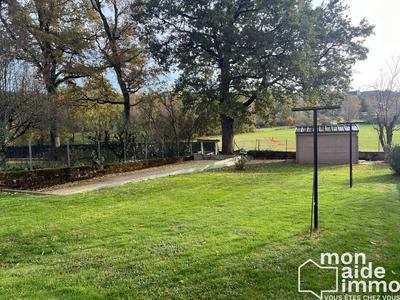 Maison traditionnelle - 203 m² - 7 pièces