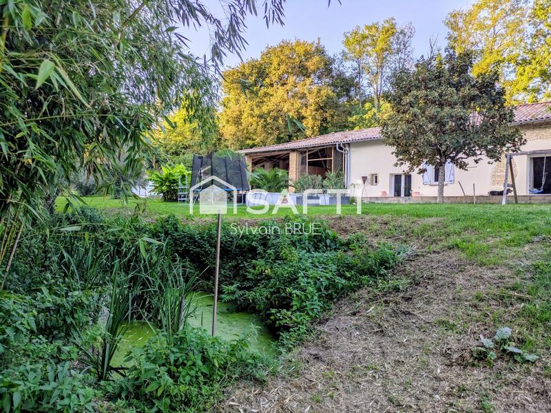 Maison - 255 m² - 11 pièces