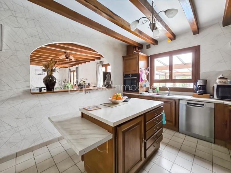 Maison - 140 m² - 10 pièces