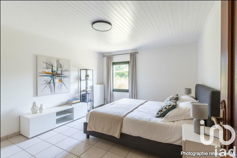 Maison - 250 m² - 8 pièces