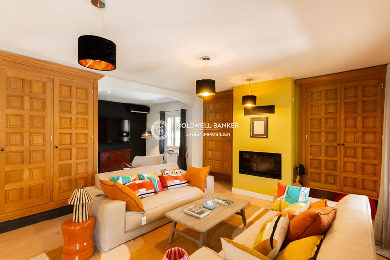 Villa - 200 m² - 6 pièces