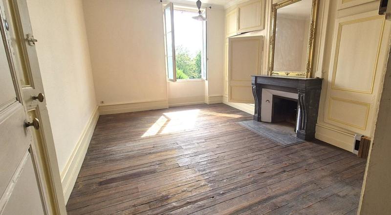 Maison - 396 m² - 16 pièces