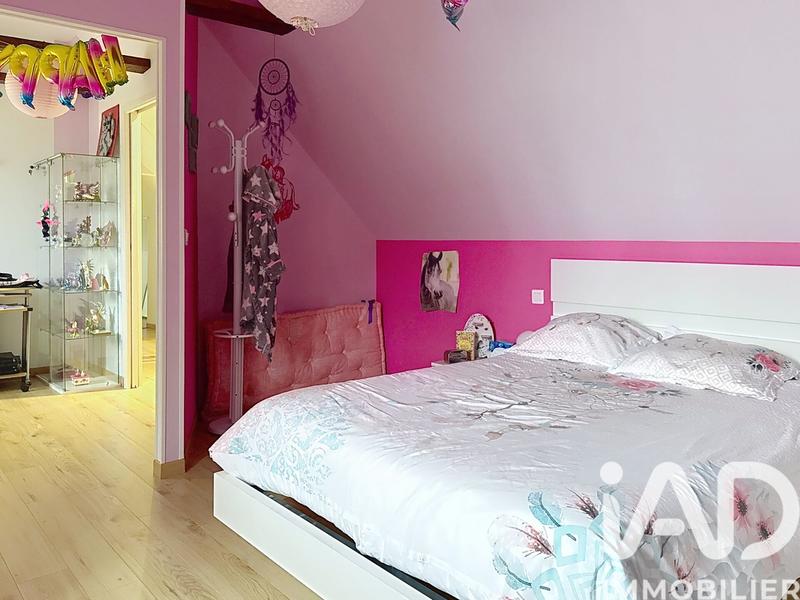 Maison - 180 m² - 8 pièces