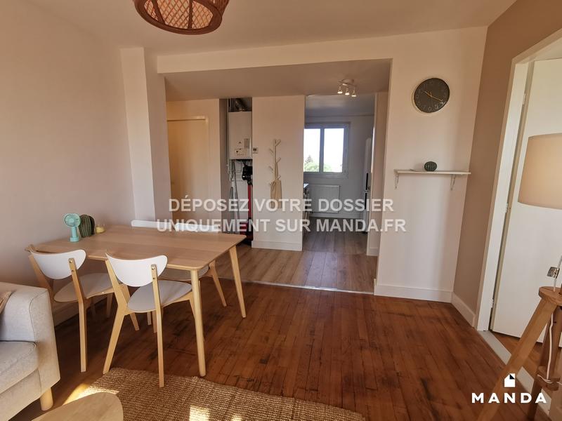 Chambre - 10 m² - 4 pièces