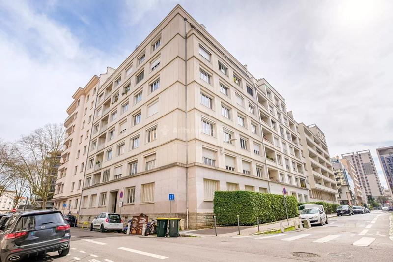 Appartement - 138 m² - 5 pièces