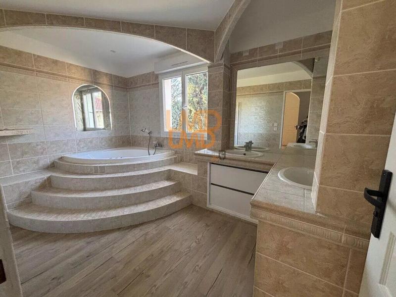 Villa - 165 m² - 5 pièces